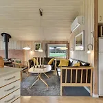 度假居 Hjalmar - 400m From The Sea By Interhome *