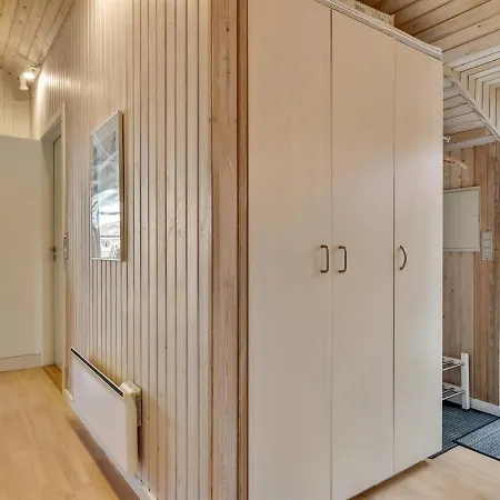 Hjalmar - 400m From The Sea By Interhome 別荘