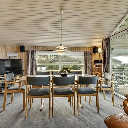 Hébergement de vacances Hjalmar - 400m From The Sea By Interhome