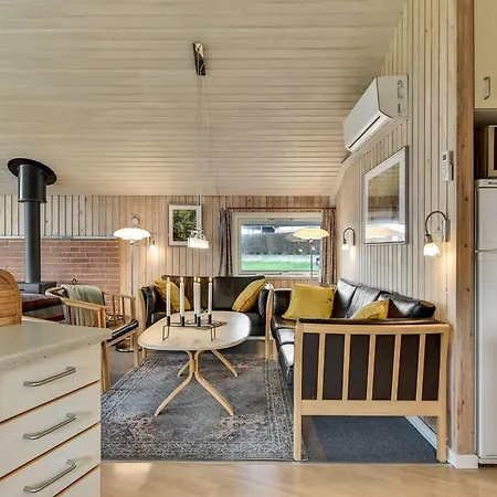 Hébergement de vacances Hjalmar - 400m From The Sea By Interhome *