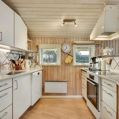 Hjalmar - 400m From The Sea By Interhome *