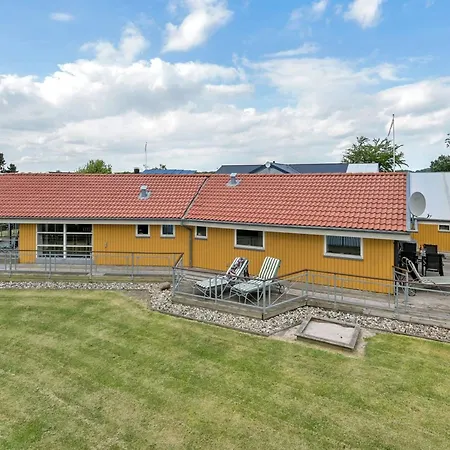Hjalmar - 400m From The Sea By Interhome Hébergement de vacances
