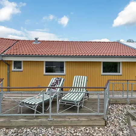 Hjalmar - 400m From The Sea By Interhome
